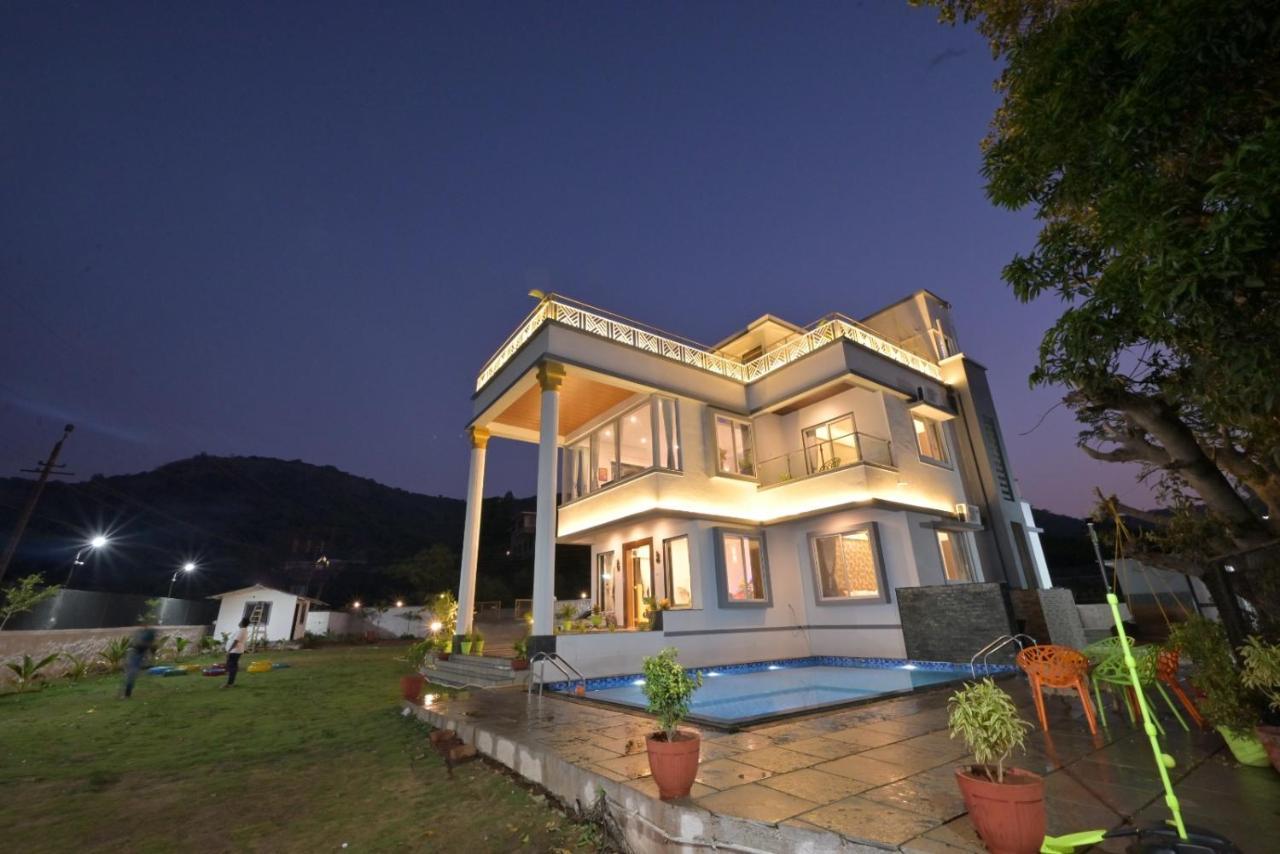 White Castle Villa By Tropicana Stays 罗纳瓦拉 外观 照片