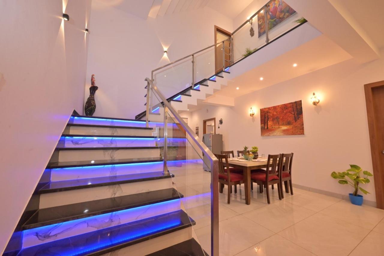 White Castle Villa By Tropicana Stays 罗纳瓦拉 外观 照片