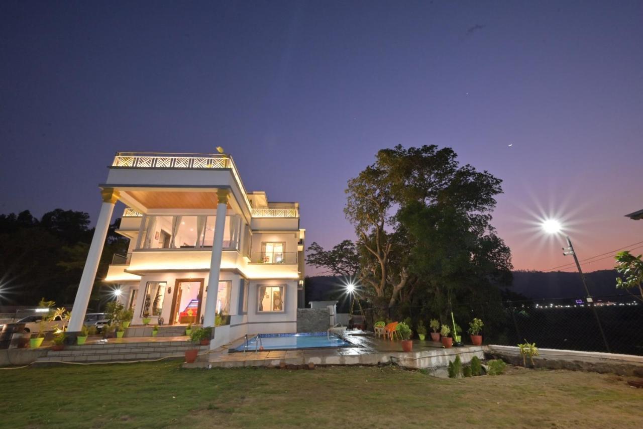 White Castle Villa By Tropicana Stays 罗纳瓦拉 外观 照片